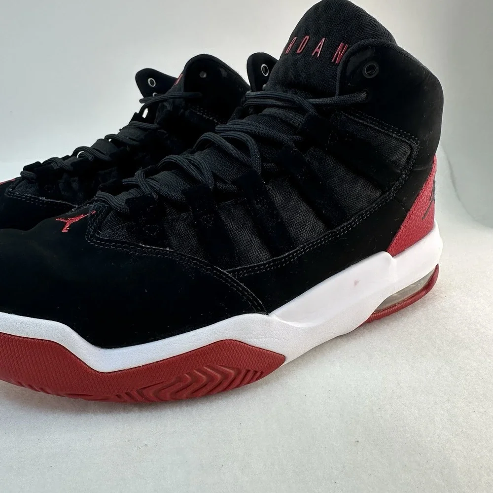Jordan Max Aura AQ9084-023 Black Gym Red White Men's Size 9 Basketball Shoes